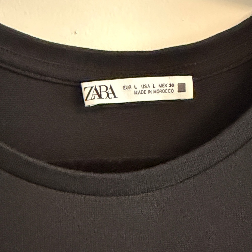 Zara Black Short-Sleeve Fit-and-Flare Midi Dress - Picture 4 of 5